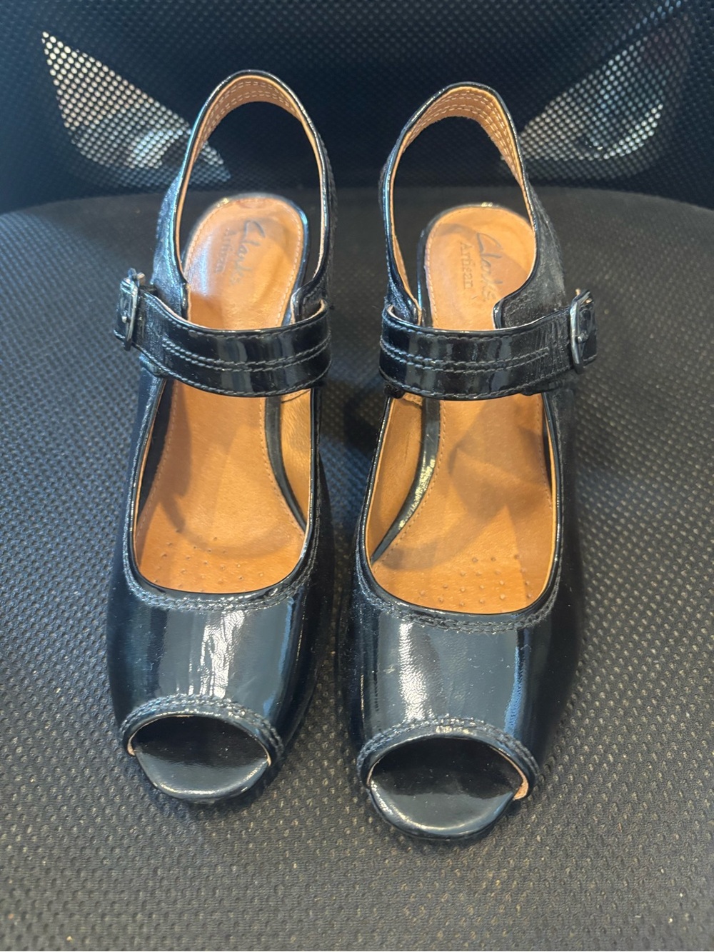 Clark’s Women’s Black Patent Leather Peep-Toe Slingback Heels Size 8.5